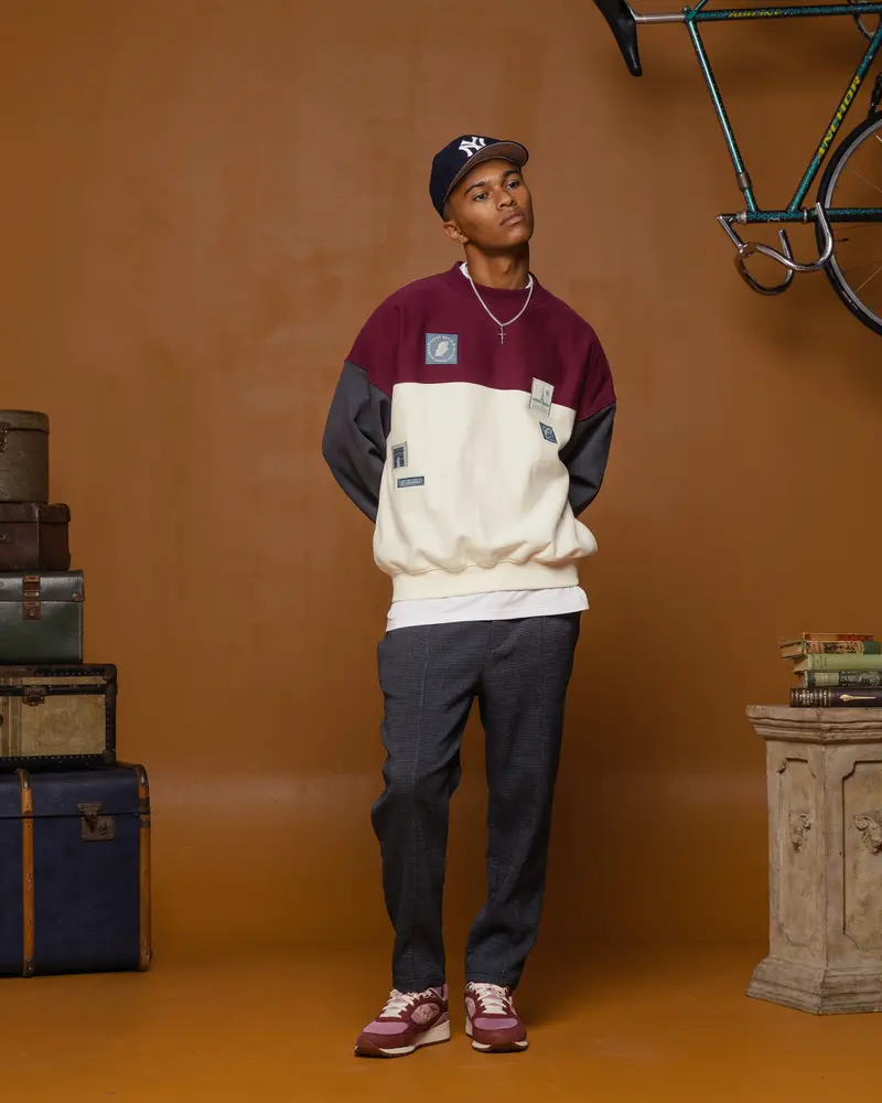 Carre Avant Oversized Panel Crewneck Maroon 1