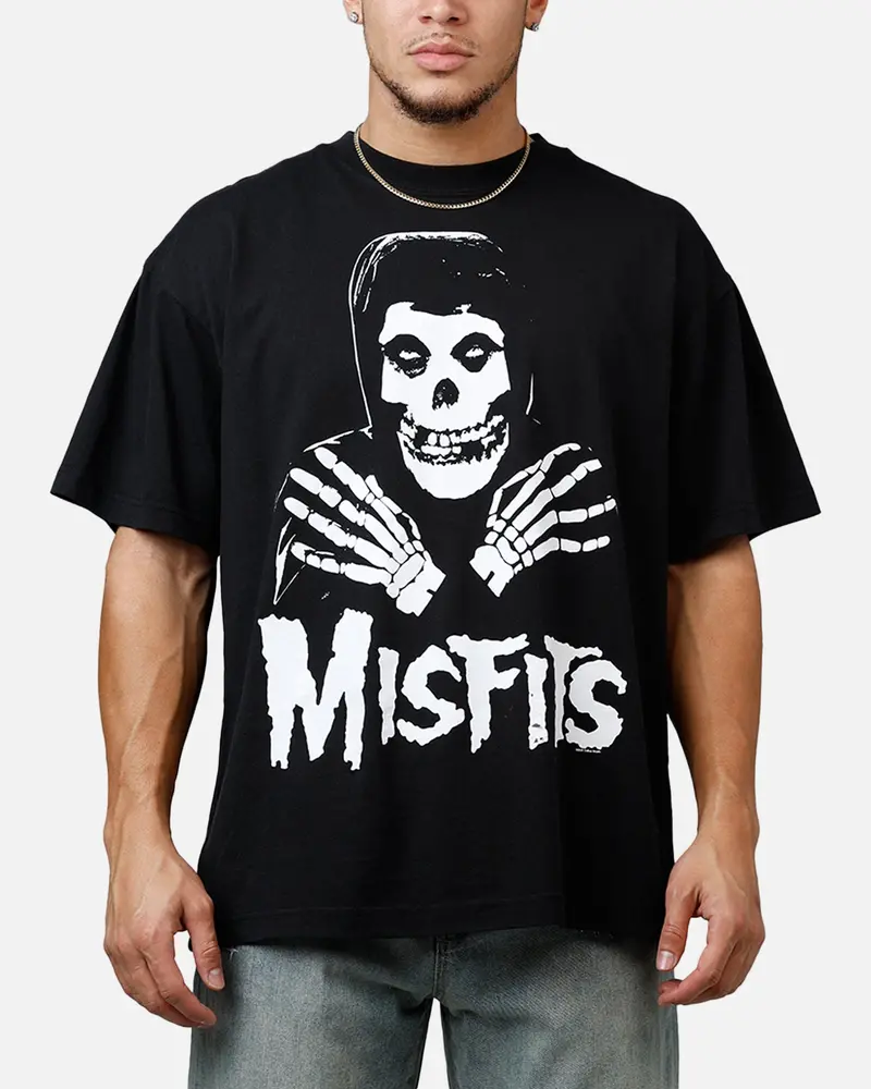 Global Merchandising Misfits Crossed Hands T-Shirt Black 1