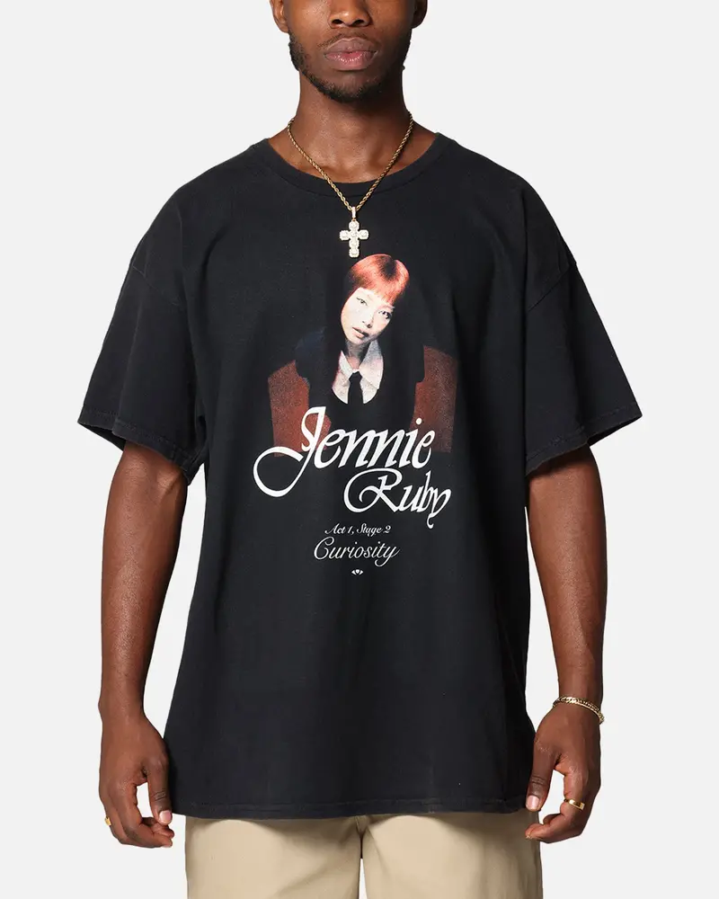 Jennie Ruby Curiosity T-Shirt Black Vintage 1