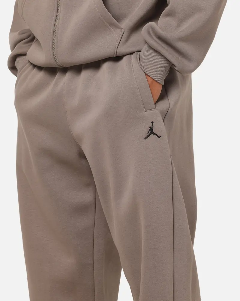 Jordan Jumpman Brooklyn Fleece Oversized Open-Hem Pants Olive Grey/Black 3