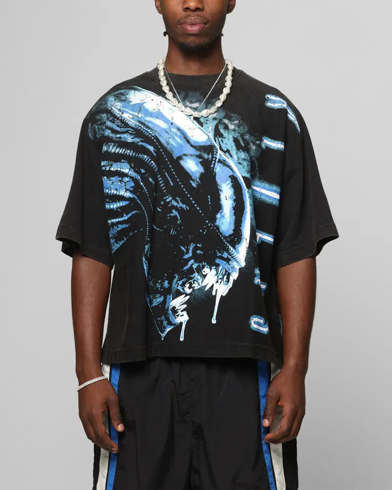 Loiter Alien It's War Boxy T-Shirt Washed Black 1