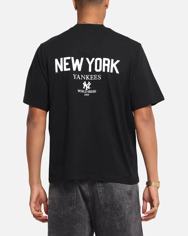Majestic Athletic New York Yankees Script Boxy T-Shirt Black 1