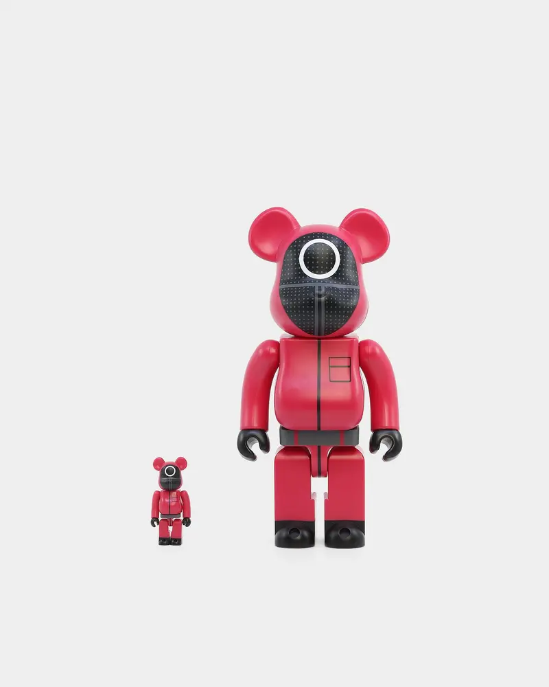 Medicom Toy Be@Rbrick X Squid Games Circle Guard 100% & 400% Figure Set Red/Black 1