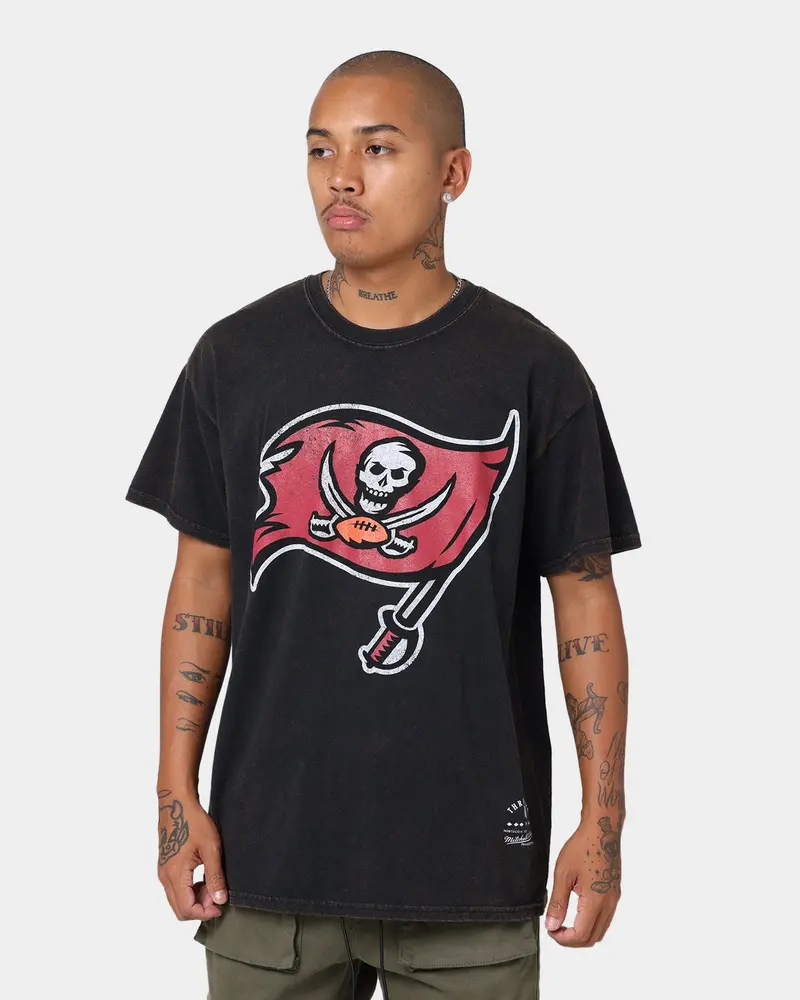 Mitchell And Ness Tampa Bay Buccaneers Oversized Extra Large Logo T-Shirt Vintage Black 1