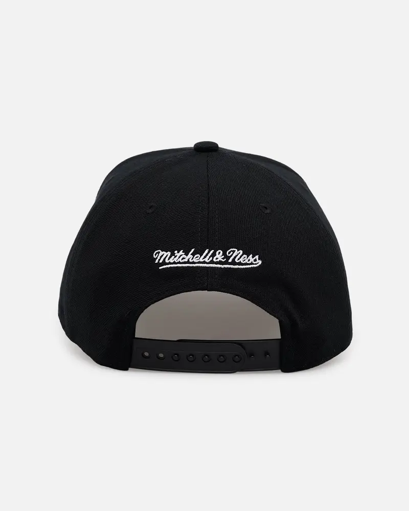 Mitchell & Ness Atlanta Braves 'Rhinestone Luxury' Pro Pinch Snapback Black 2