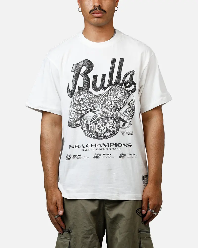 Mitchell & Ness Chicago Bulls 3 Rings T-Shirt Vintage White 1