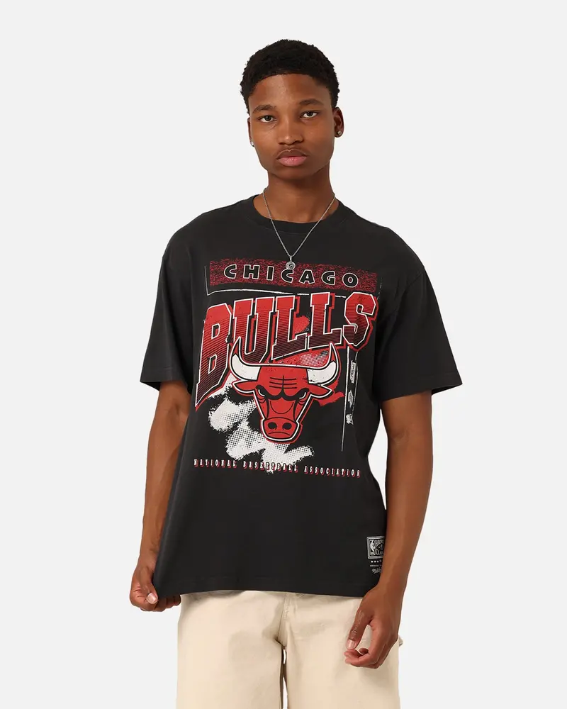 Mitchell & Ness Chicago Bulls Brush Off 2.0 T-Shirt Faded Black 1