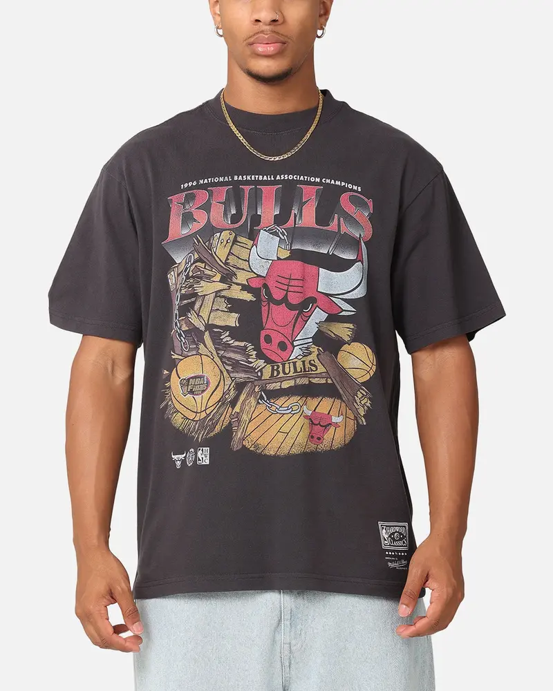 Mitchell & Ness Chicago Bulls Burst T-Shirt Overdyed Black 1