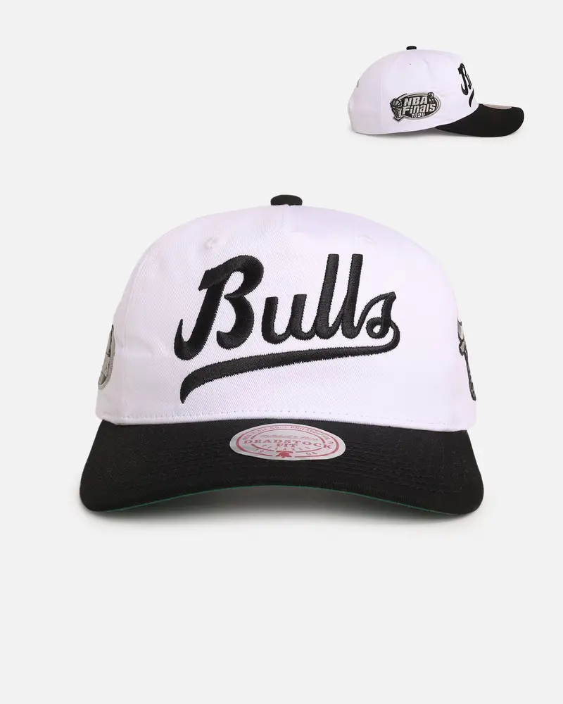 Mitchell & Ness Chicago Bulls 'Coaches Origins' Deadstock Snapback White/Black 1