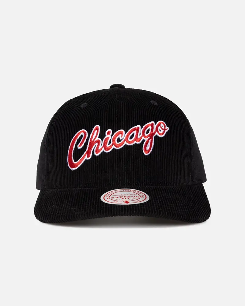 Mitchell & Ness Chicago Bulls Laguna Redline Panel Snapback Black 1
