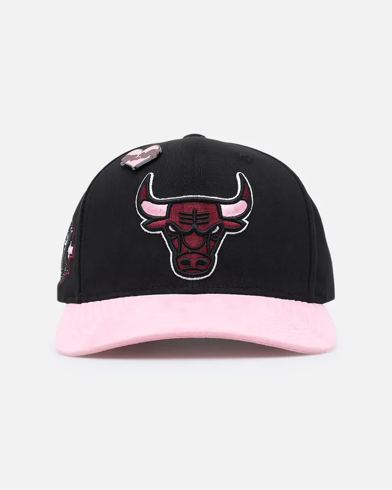Mitchell & Ness Chicago Bulls 'Love & Devotion' Snapback Black/Pink 1