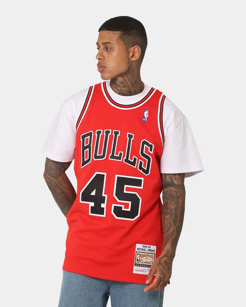 Mitchell & Ness Chicago Bulls Michael Jordan #45 Road '94-'95 Authentic Jersey Red 1