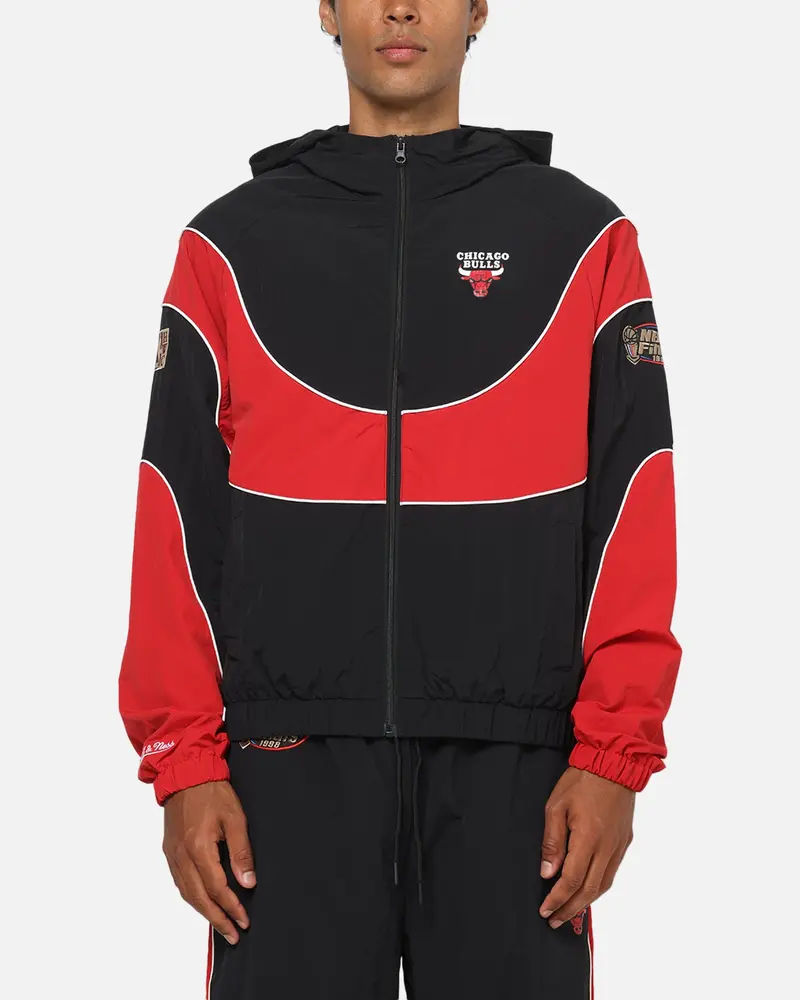 Mitchell & Ness Chicago Bulls Nylon Tracksuit Jacket Black/Red 1