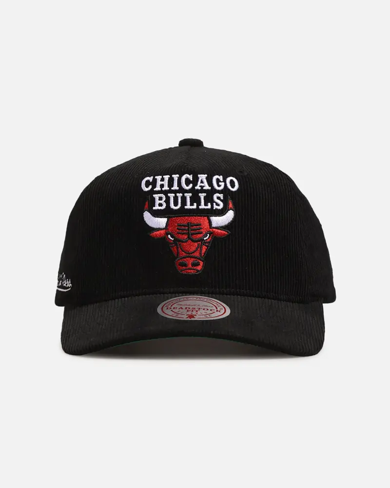 Mitchell & Ness Chicago Bulls 'Retro' Deadstock Corduroy Snapback Black 1