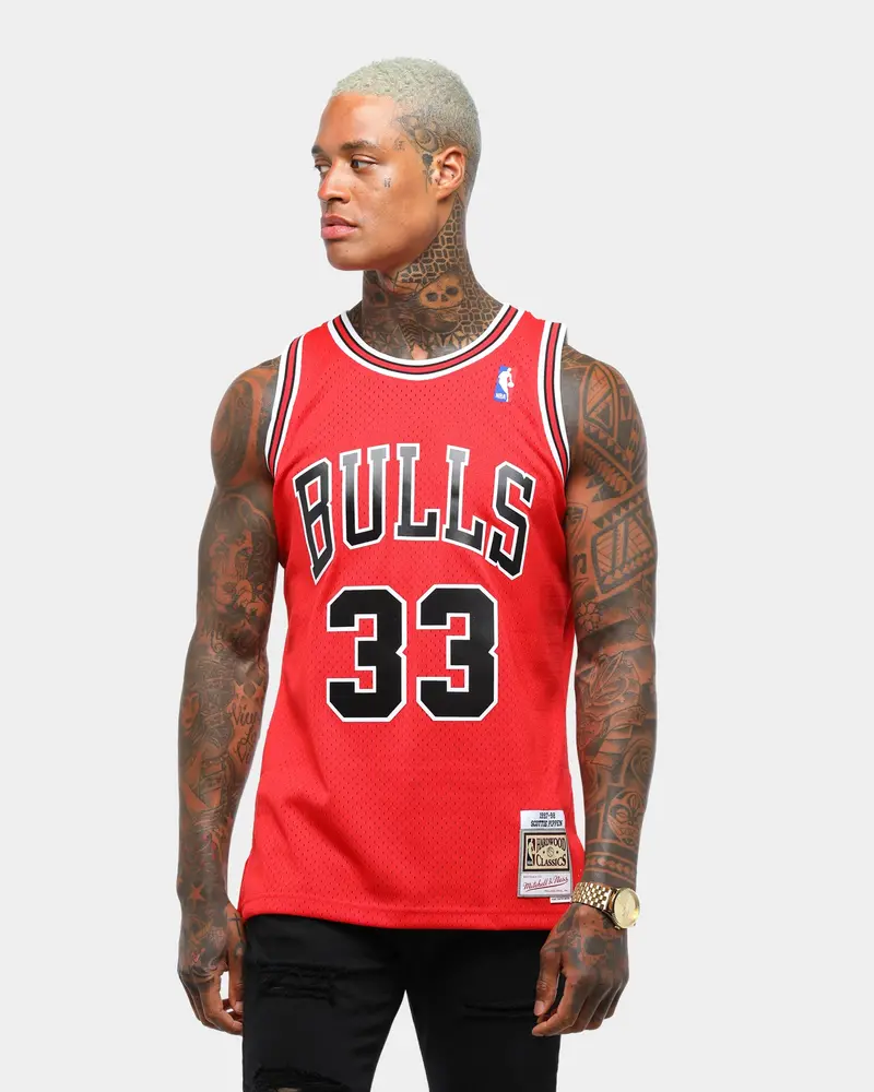 Mitchell & Ness Chicago Bulls Scottie Pippen '97-'98 #33 Swingman Jersey Red 1