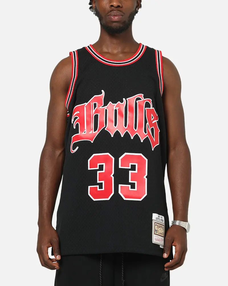 Mitchell & Ness Chicago Bulls Scottie Pippen Gothic Swing Jersey Black 1