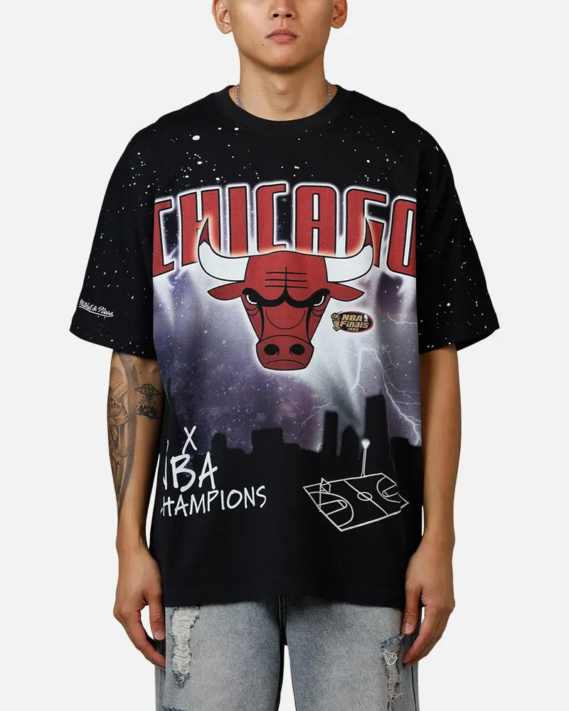 Mitchell & Ness Chicago Bulls Skyline T-Shirt Faded Black 1