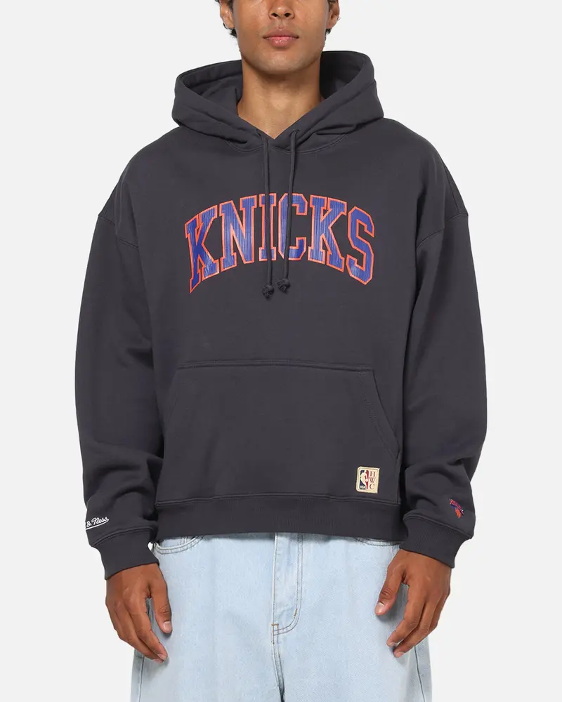 Mitchell & Ness New York Knicks Arch Hoodie Washed Black 1