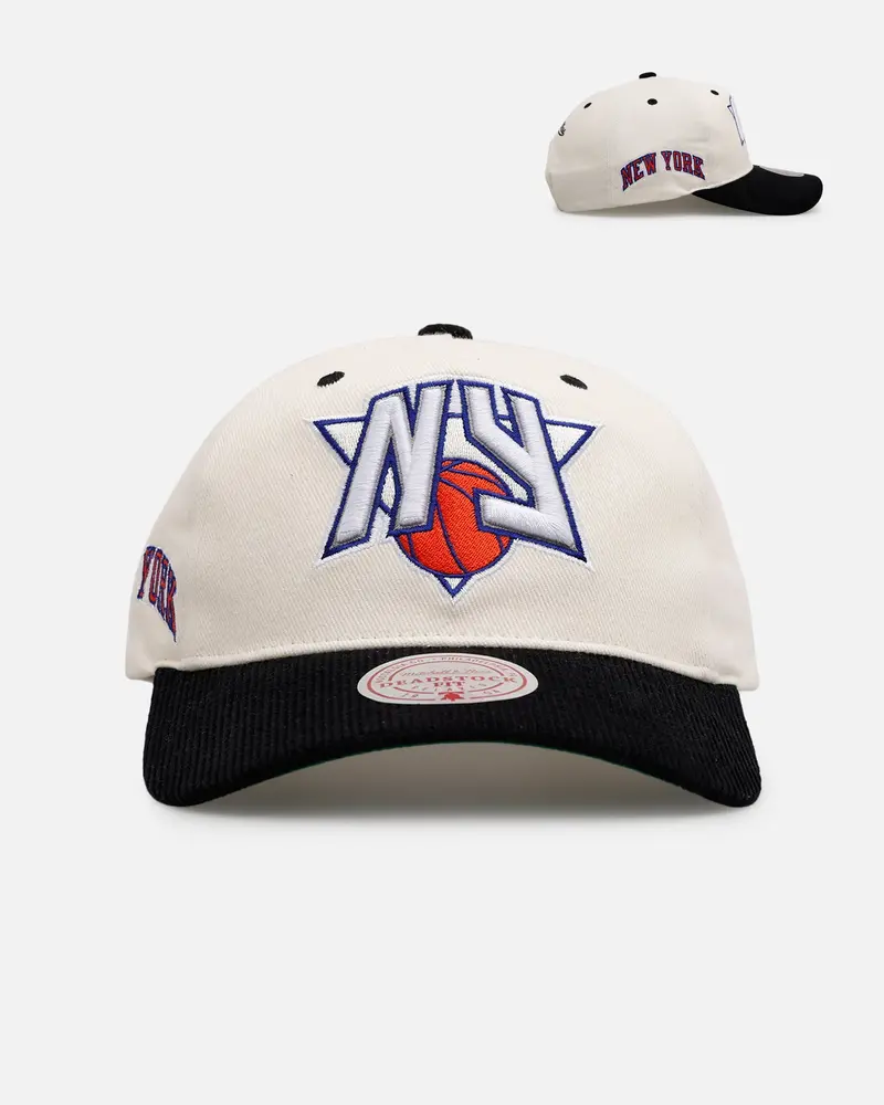 Mitchell & Ness New York Knicks 'Worldwide' Deadstock Snapback Egret 1