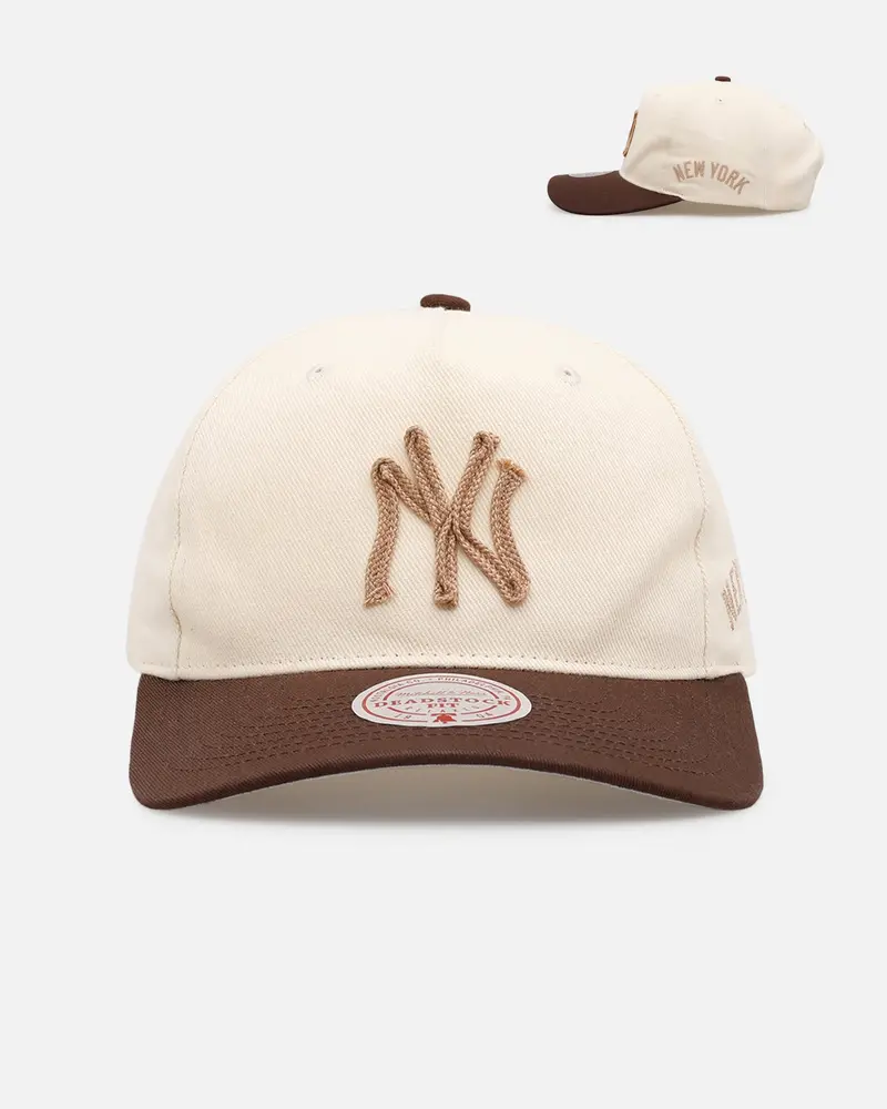Mitchell & Ness New York Yankees 'Hand Stitch' Deadstock Snapback Brown 1