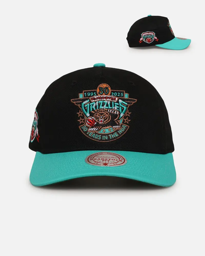 Mitchell & Ness Vancouver Grizzlies '30 Years Origin' Deadstock Snapback Black 1