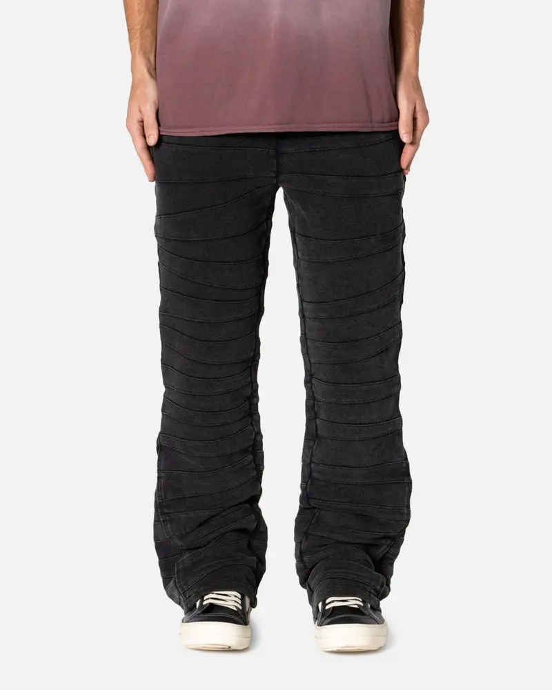 Mnml Crease Panel Sweatpants Washed Black 1