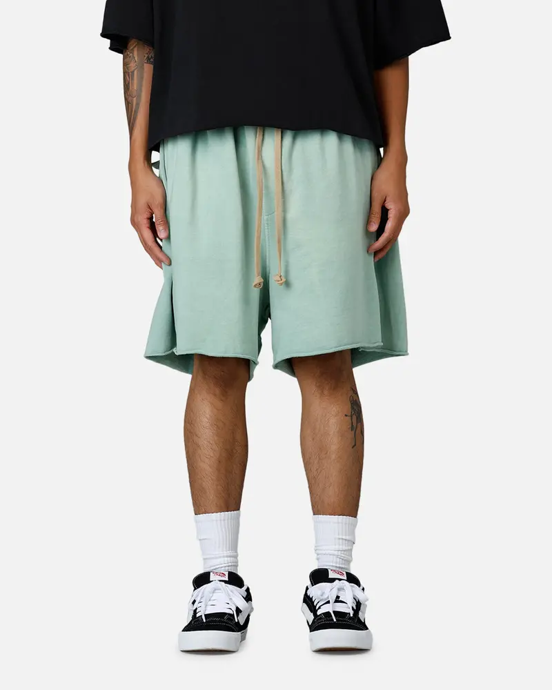 Mnml Oversized Cargo Sweat Shorts Seafoam 1