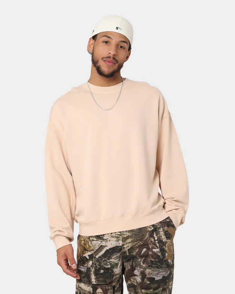 Mnml Vintage Wash Crewneck Cream 1