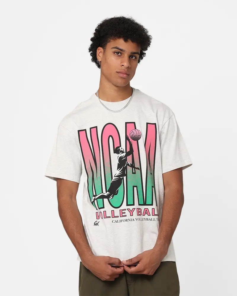 National Collegiate Athletic Association California Volleyball Team T-Shirt Vintage White 1