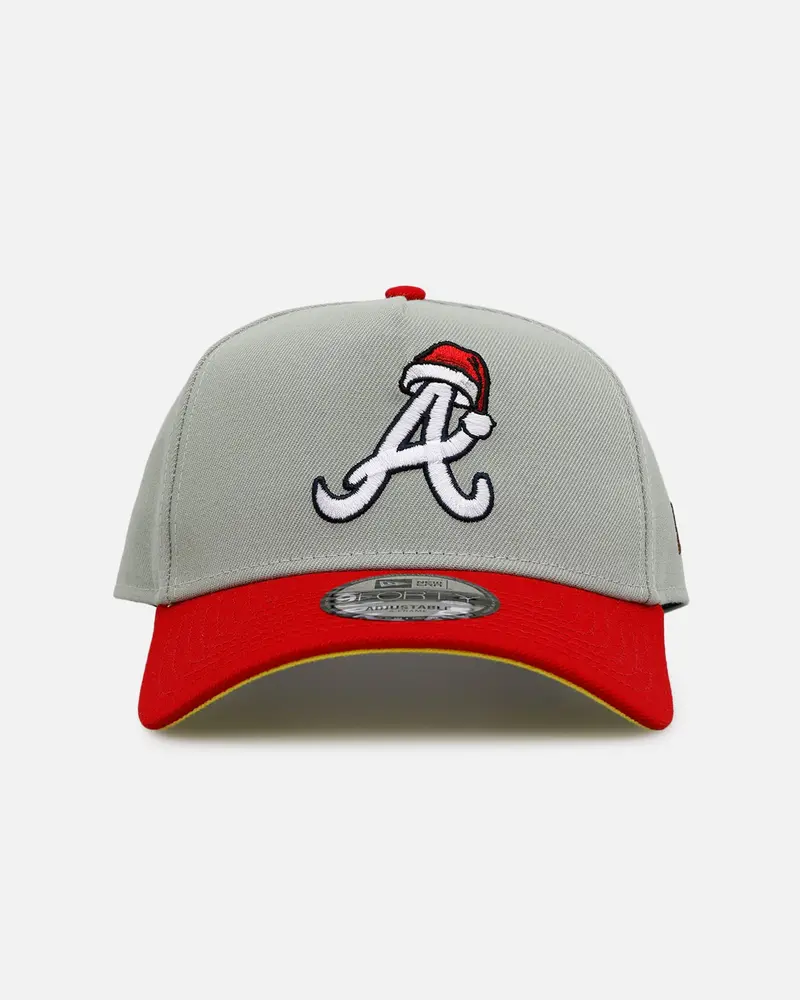 New Era Atlanta Braves 'All I Want For Christmas' 9Forty A-Frame Snapback Green/Red 1