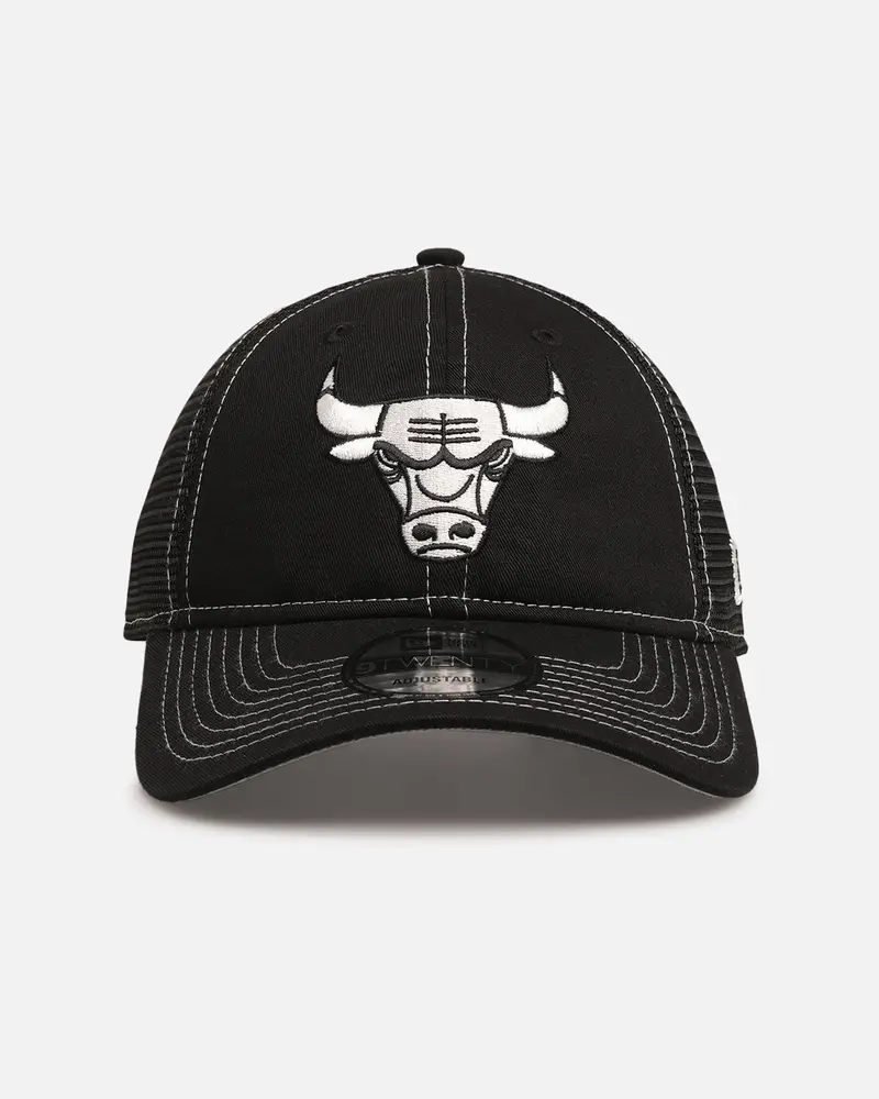 New Era Chicago Bulls 'Contrast Chrome' 9Twenty Casual Trucker Strapback Black 1
