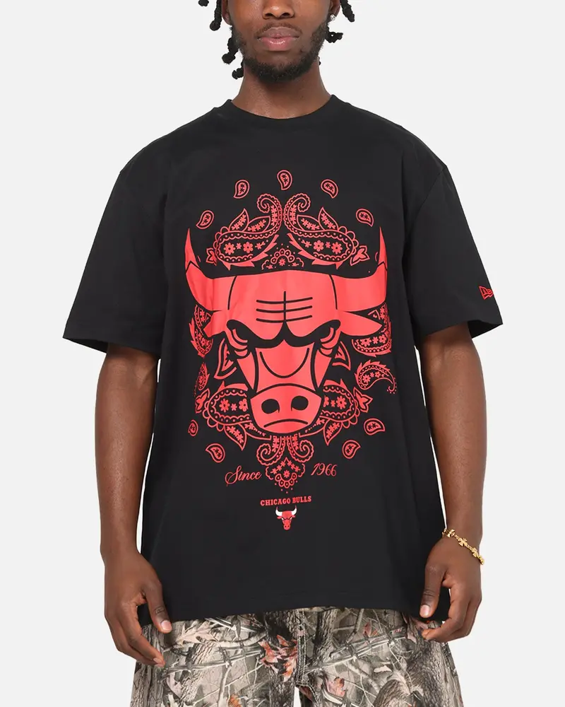 New Era Chicago Bulls Paisley Oversized T-Shirt Black 1