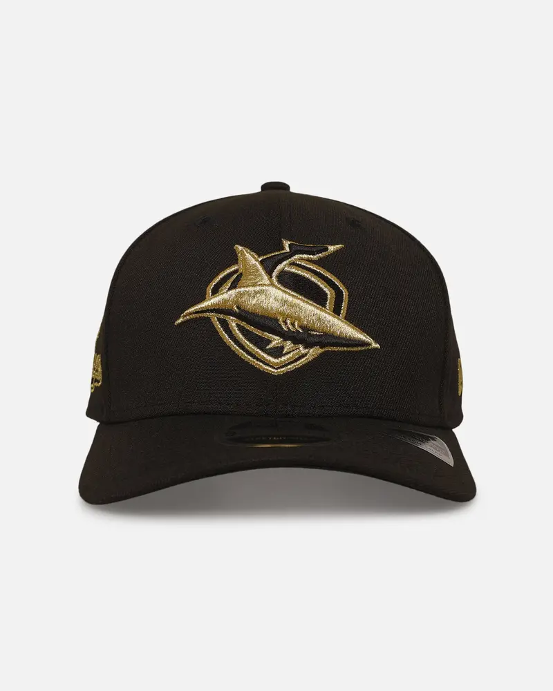 New Era Cronulla Sutherland Sharks '2025 Nrl Vegas Round' 9Seventy Stretch Snapback Black/Gold 1