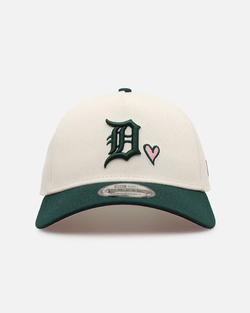 New Era Detroit Tigers 'Pink Satin Hearts Green' 9Forty A-Frame Snapback Chrome/Dark Green 1