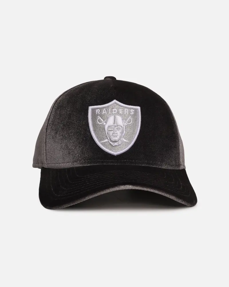 New Era Las Vegas Raiders 'Velvet Dreams 2.0' 9Forty A-Frame Snapback Grey 1