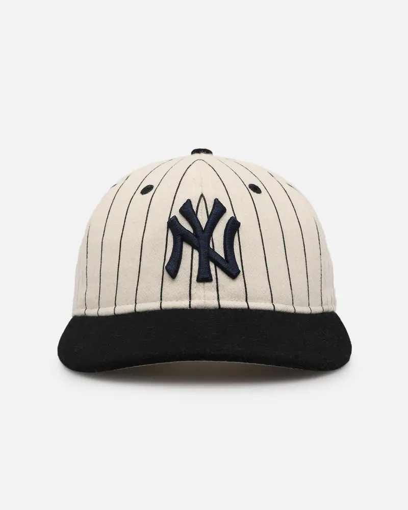 New Era New York Yankees 9Fifty Retro Crown Strapback Off White/Black 1
