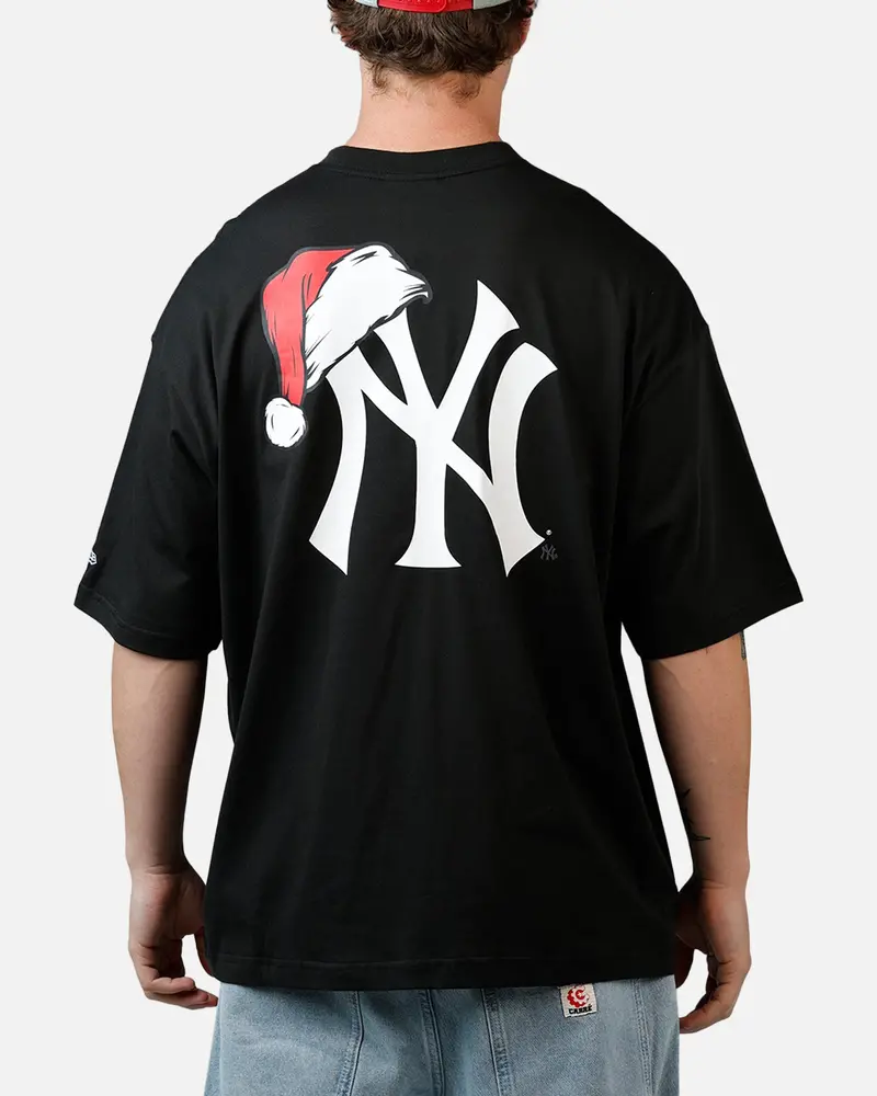 New Era New York Yankees 'All I Want For Christmas' Santa T-Shirt Black 1