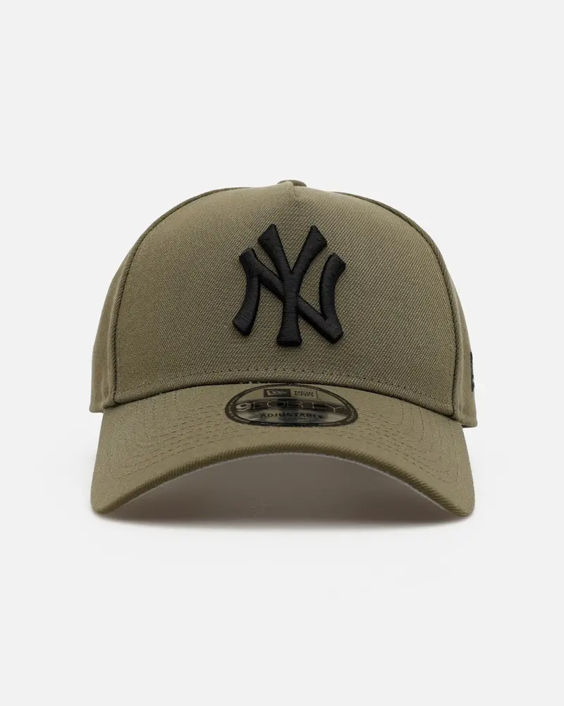 New Era New York Yankees 'Easy Olive' 9Forty A-Frame Snapback Olive 1