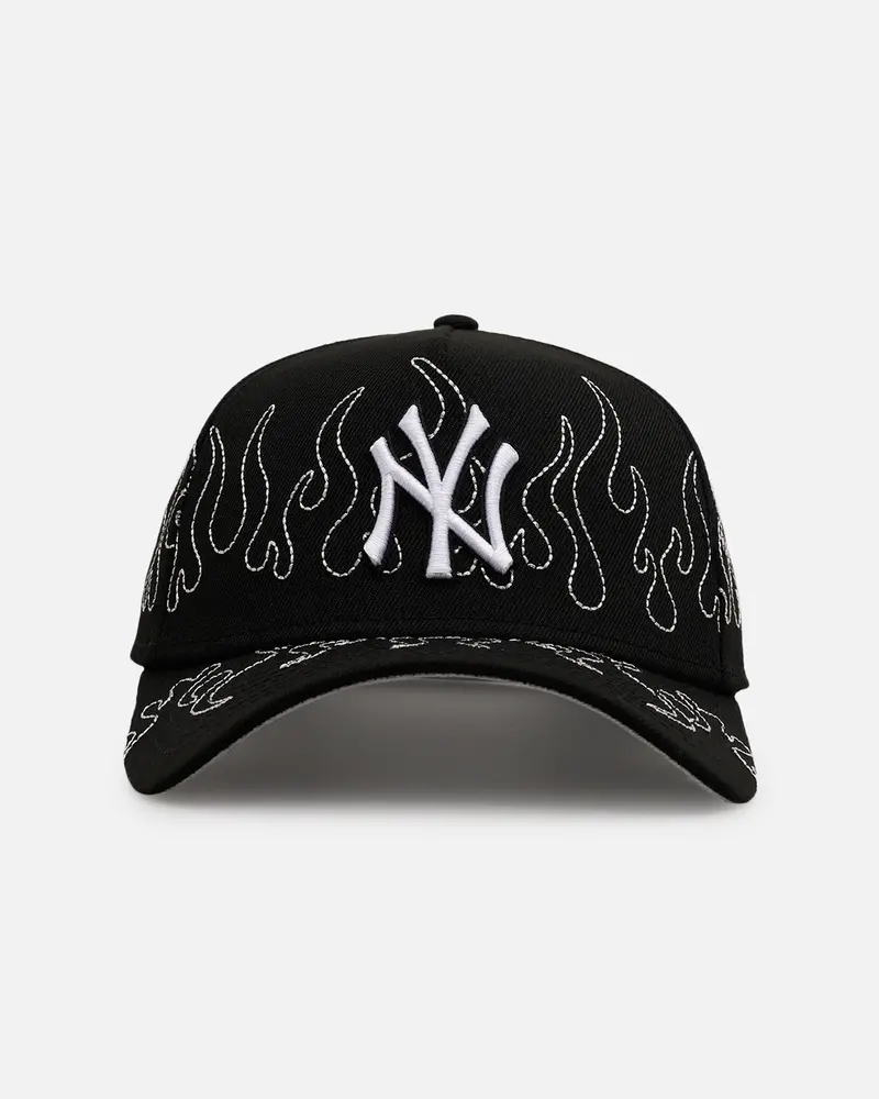 New Era New York Yankees 'Outline Flames' 9Forty A-Frame Snapback Black 1