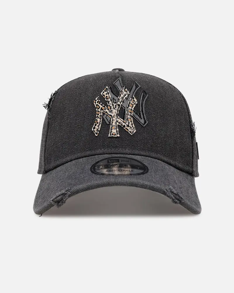 New Era New York Yankees 'Patent Leather' 9Forty A-Frame Strapback Washed Black 1