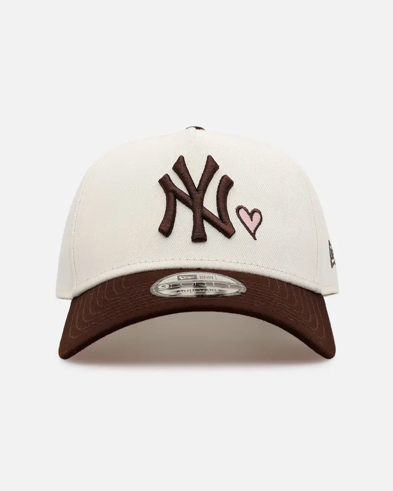 New Era New York Yankees 'Pink Satin Pink Hearts Walnut' 9Forty A-Frame Snapback Chrome/Walnut 1