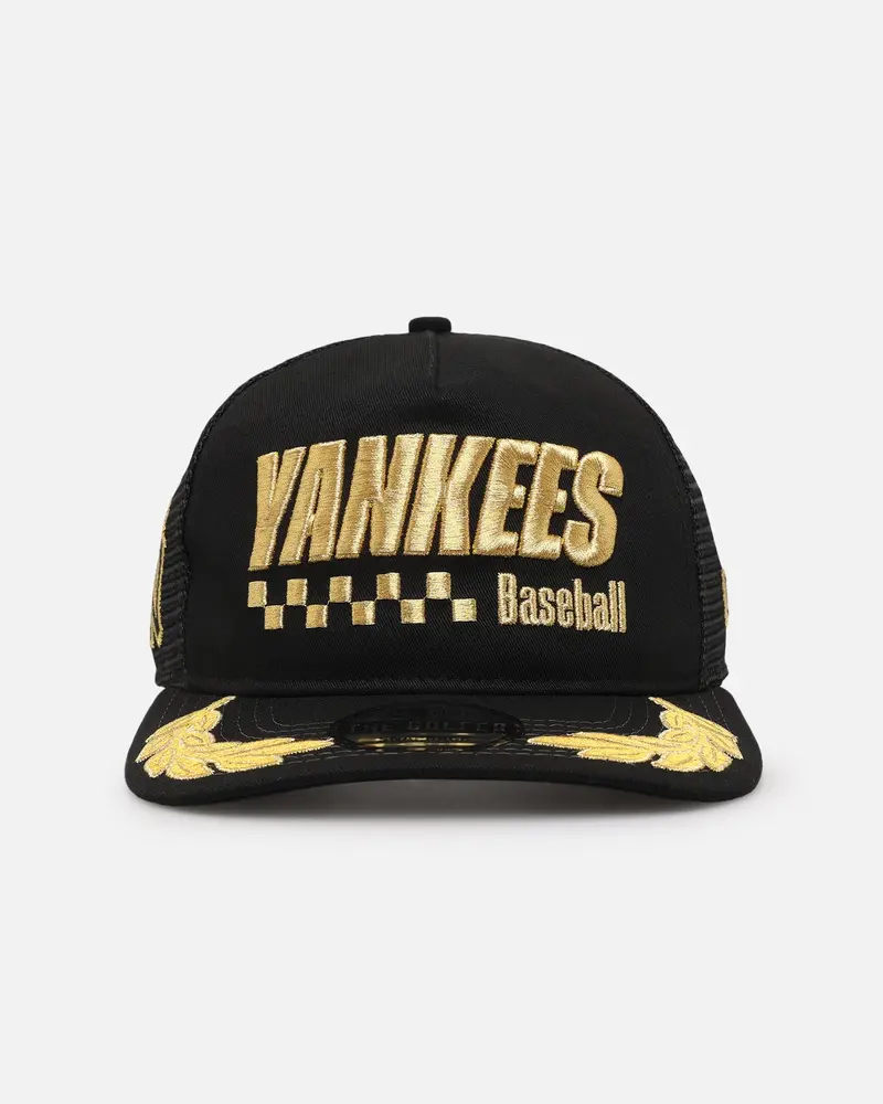 New Era New York Yankees 'Podium Collection' Pre-Curved Golfer Trucker Snapback Black/Metallic Gold 1
