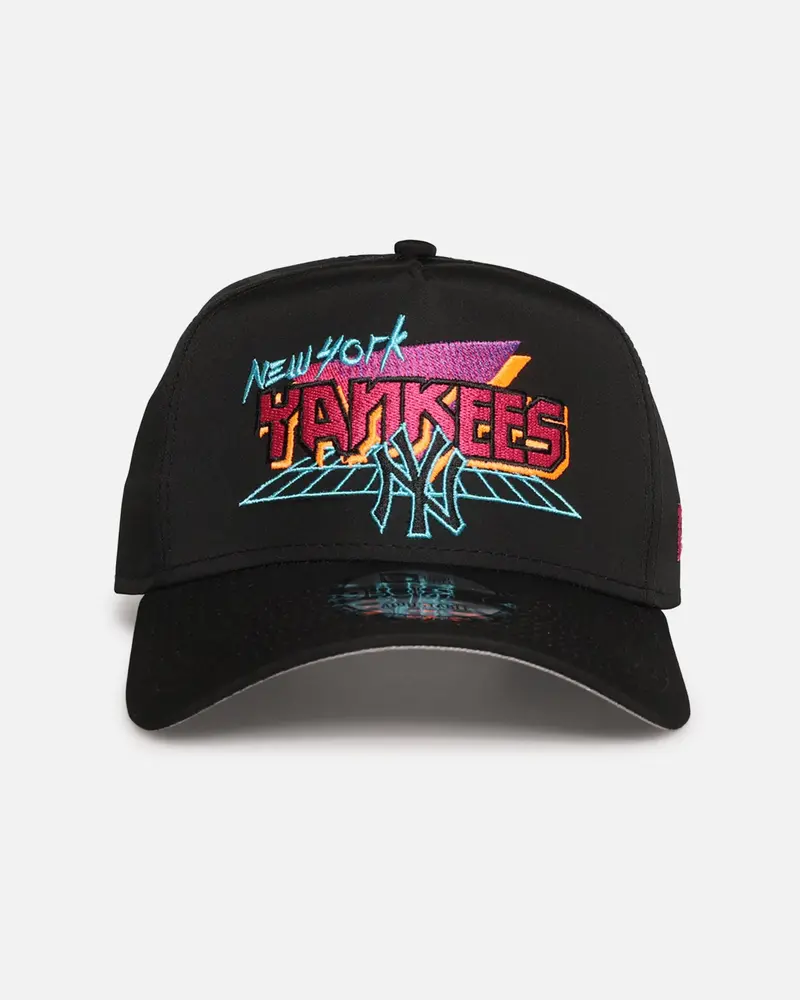 New Era New York Yankees 'Retro Arcade' 9Forty A-Frame Snapback Black 1