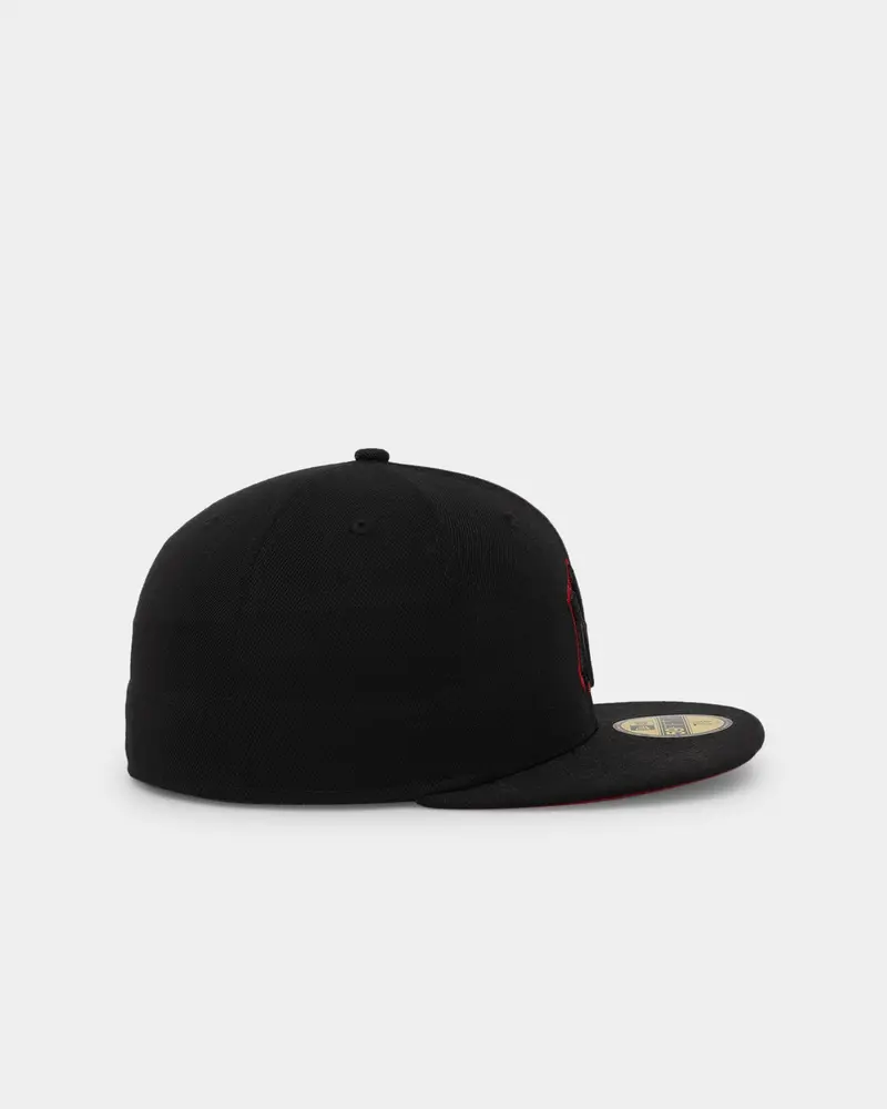 New Era New York Yankees "Scarlet Bottom" 59Fifty Fitted Black/Scarlet 3