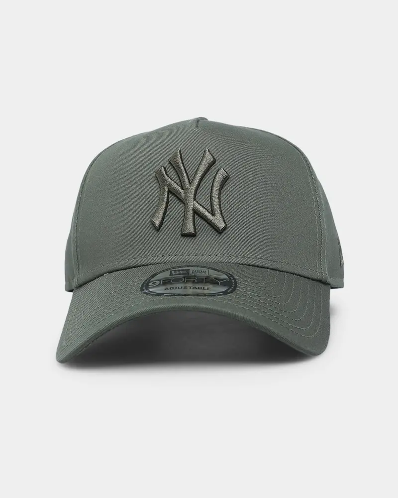 New Era New York Yankees 'Tonal' 9Forty A-Frame Snapback Olive 1