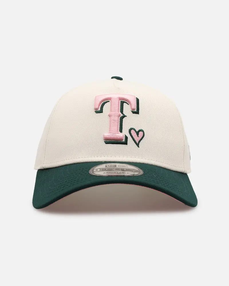 New Era Texas Rangers 'Pink Satin Hearts Green' 9Forty A-Frame Snapback Chrome/Dark Green 1