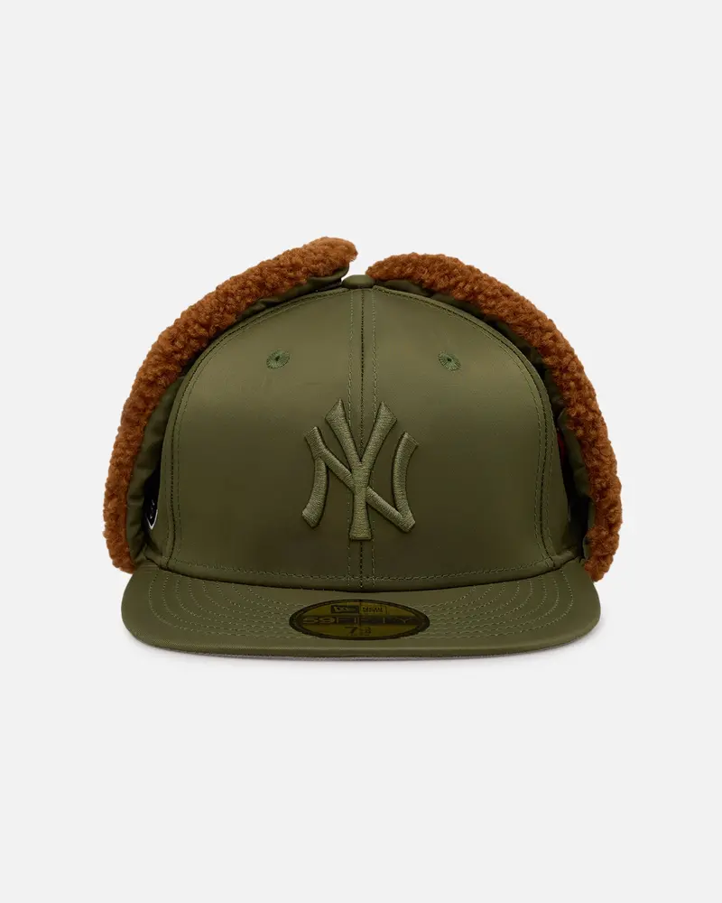 New Era X Alpha Industries New York Yankees 59Fity Dog Ear Fitted Olive 1
