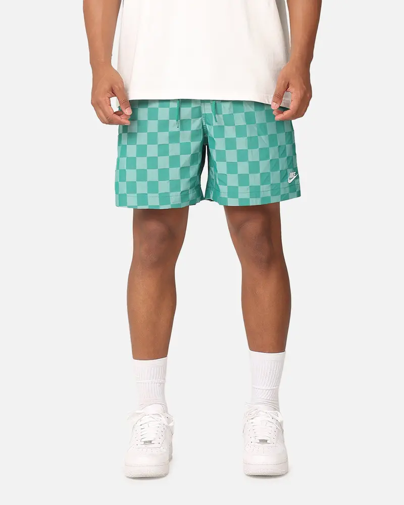 Nike Club Flow Shorts Malachite/White 1