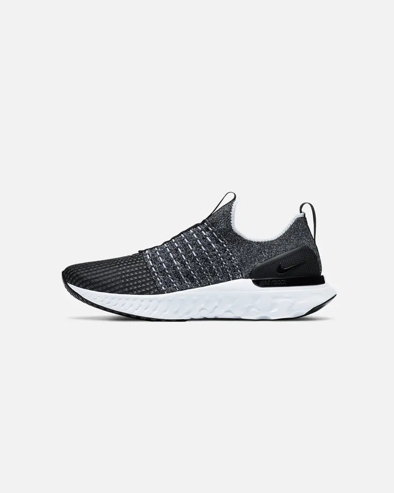 Nike React Phantom Run Flyknit 2 Black/White 1
