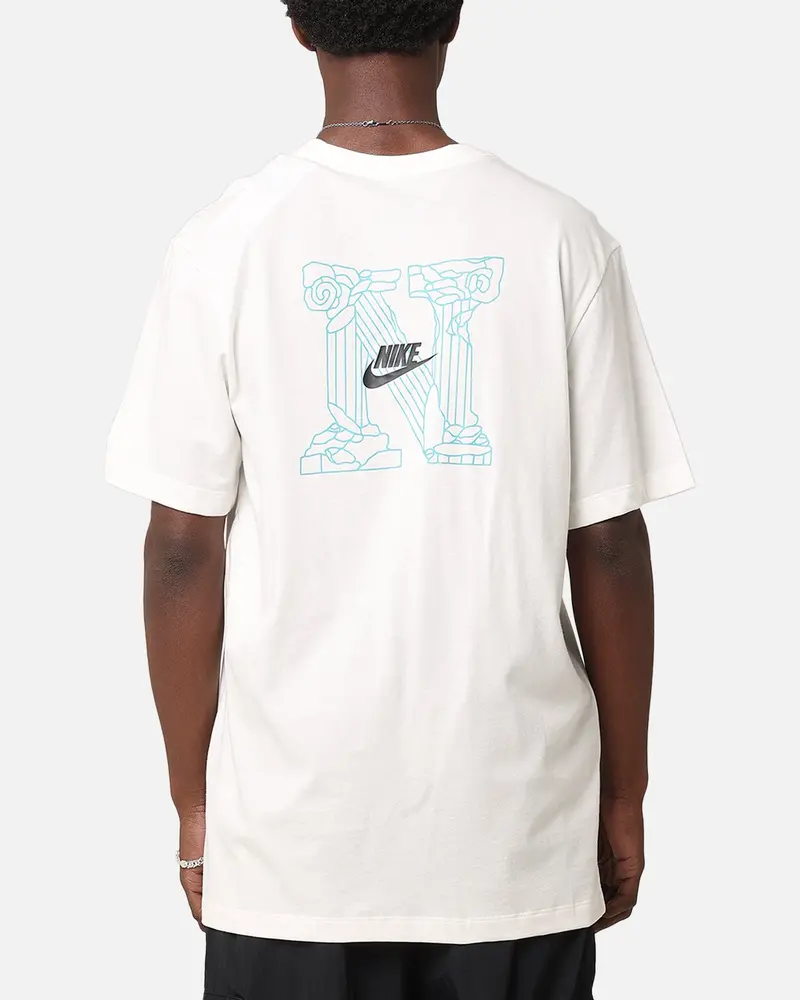 Nike Sportswear Essential Club T-Shirt Sail 1